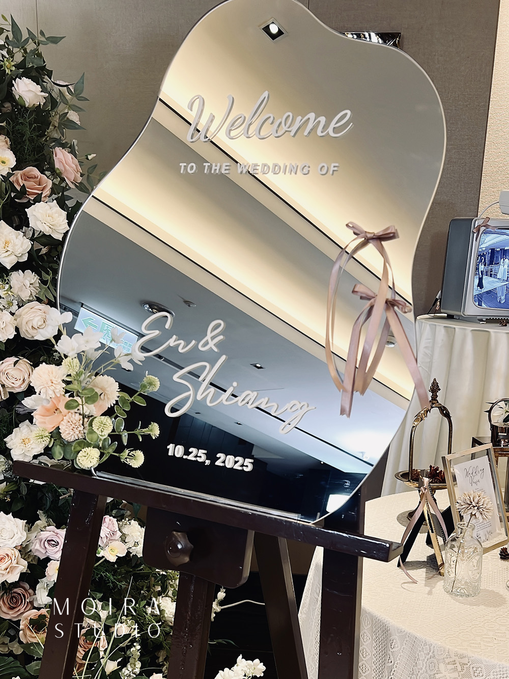 Moira_婚禮佈置_迎賓鏡_20251025(林湘凌)